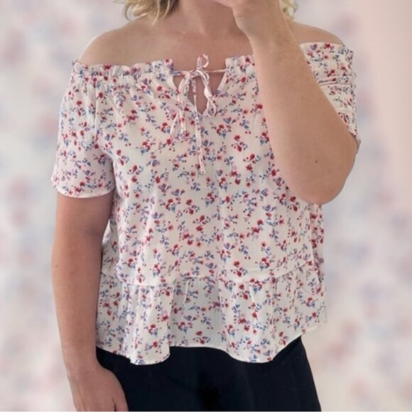 Hippie Rose NWT Floral Top - Picture 5 of 5